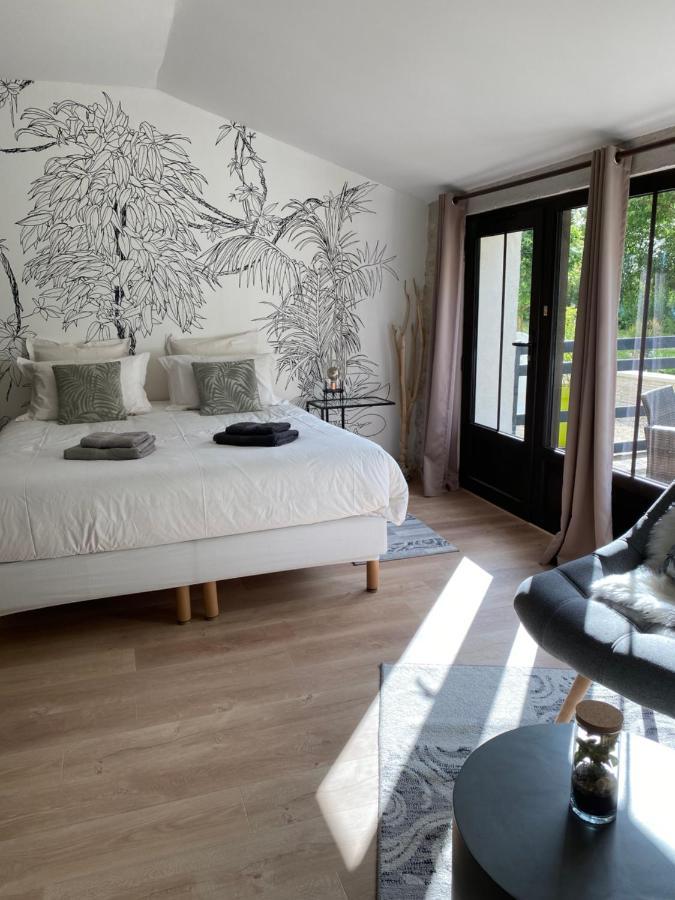 La Chaumeauniere Bed & Breakfast Aigrefeuille-dʼAunis Екстериор снимка