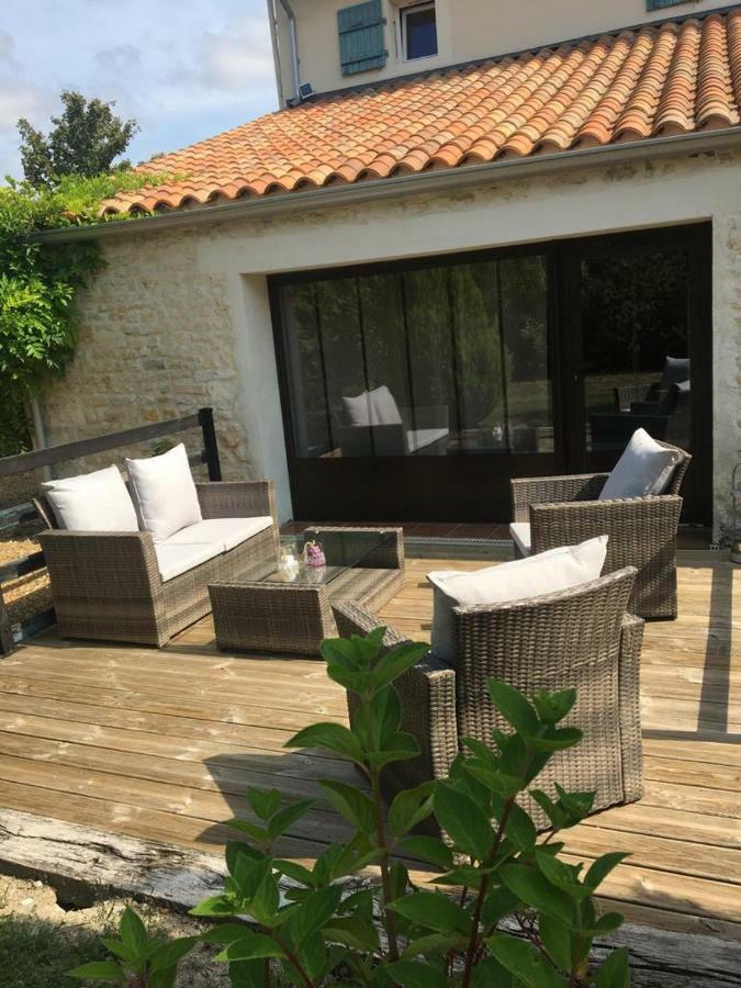 La Chaumeauniere Bed & Breakfast Aigrefeuille-dʼAunis Екстериор снимка